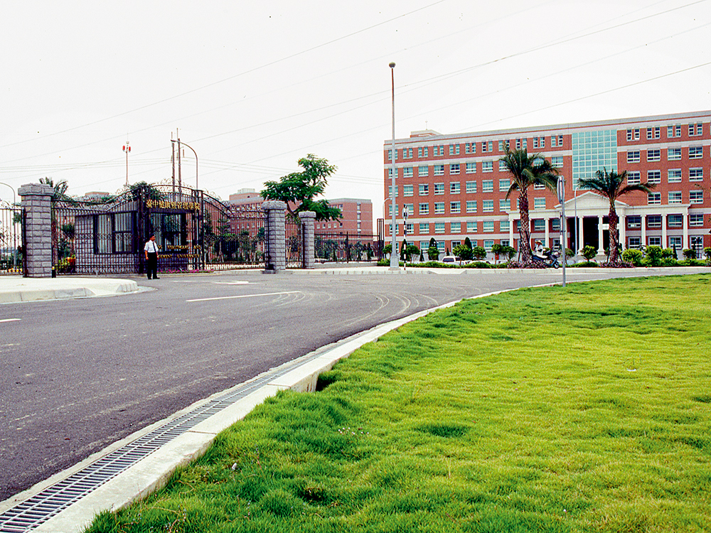 View of the entrance of the school at 2001
