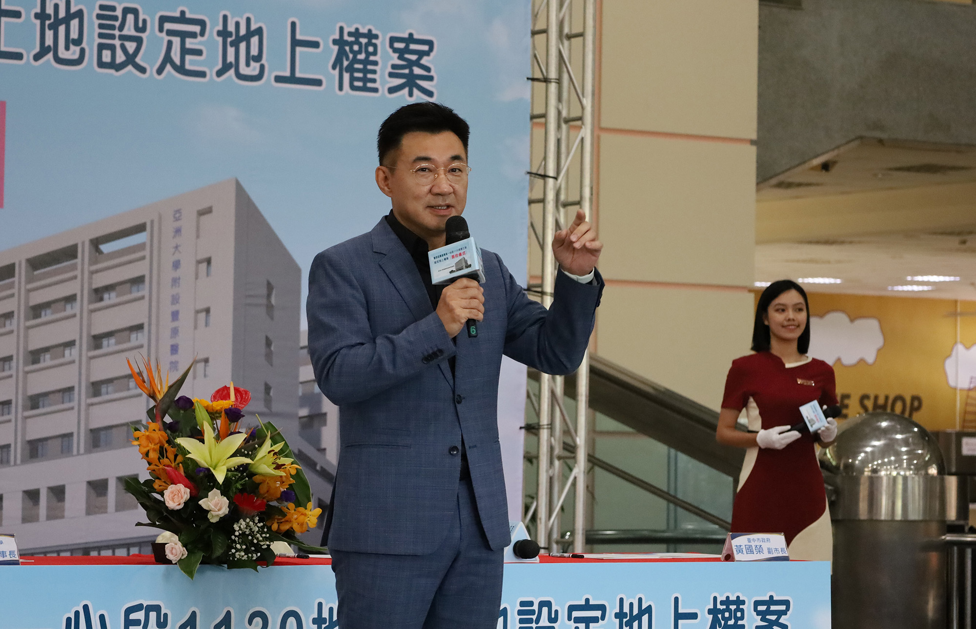 Legislator Johnny Chi-Chen Chiang stated that during his 12 years as a legislator, he has eagerly anticipated the implementation and development of the "Fengfu Project", recognizing its significant significance for Fengyuan with a symbolic impact.