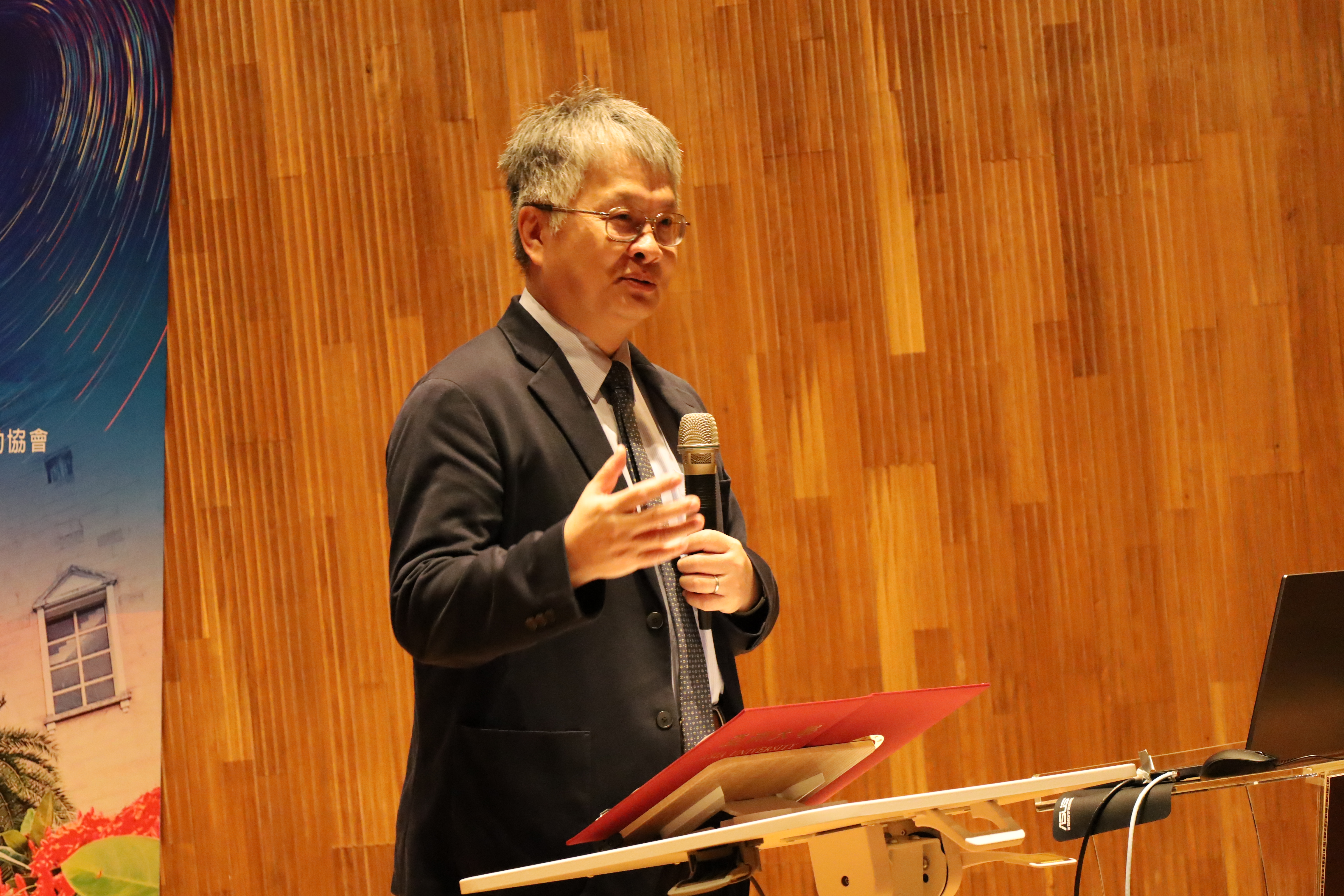 Deputy Minister of Education Kuo-Wei Liu recognizes AU’s achievements in AI, biomedical sciences, and quantum technology