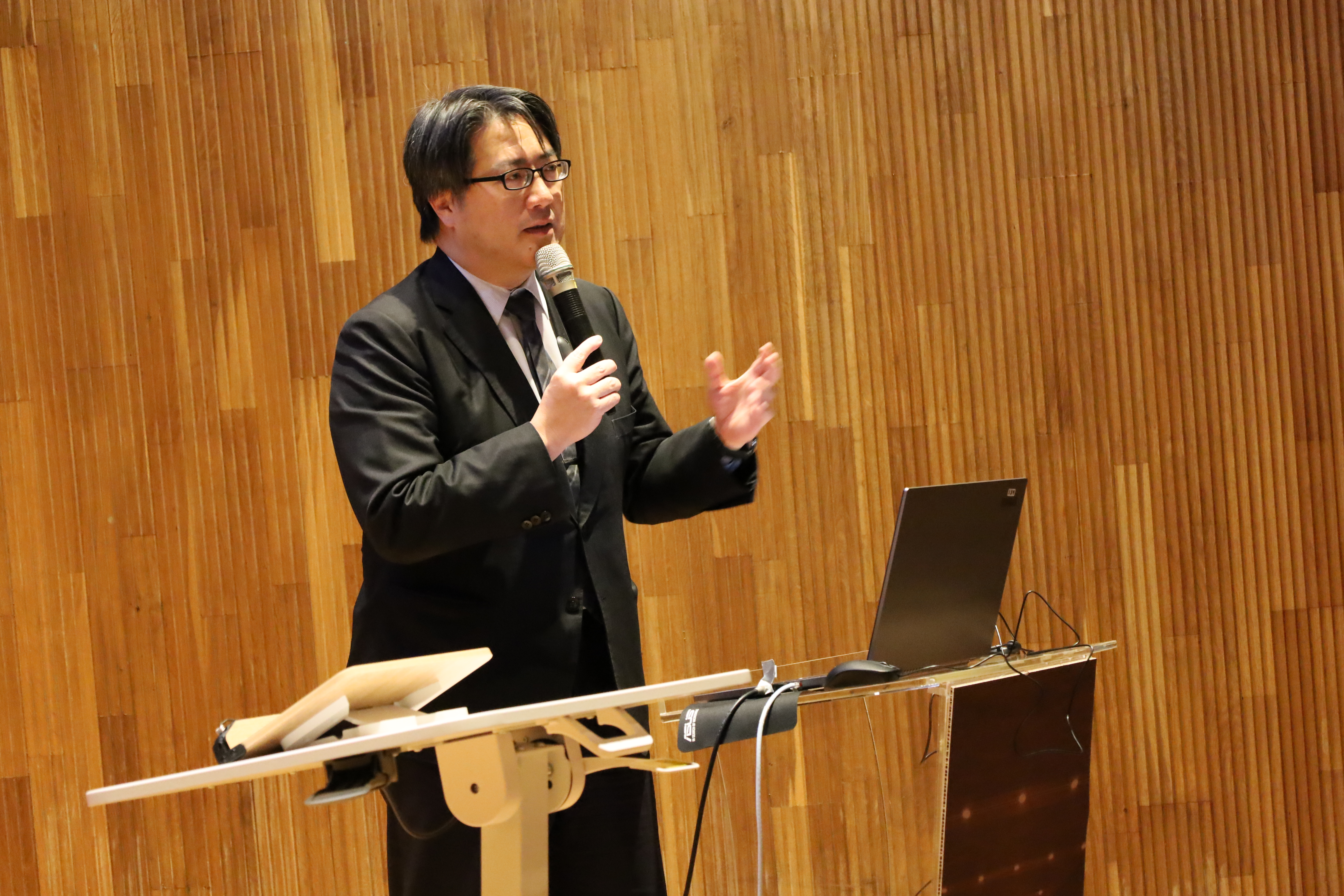 Dr. Liang-Kung Chen discusses applications of AI and quantum technology in geriatric health and longevity medicine